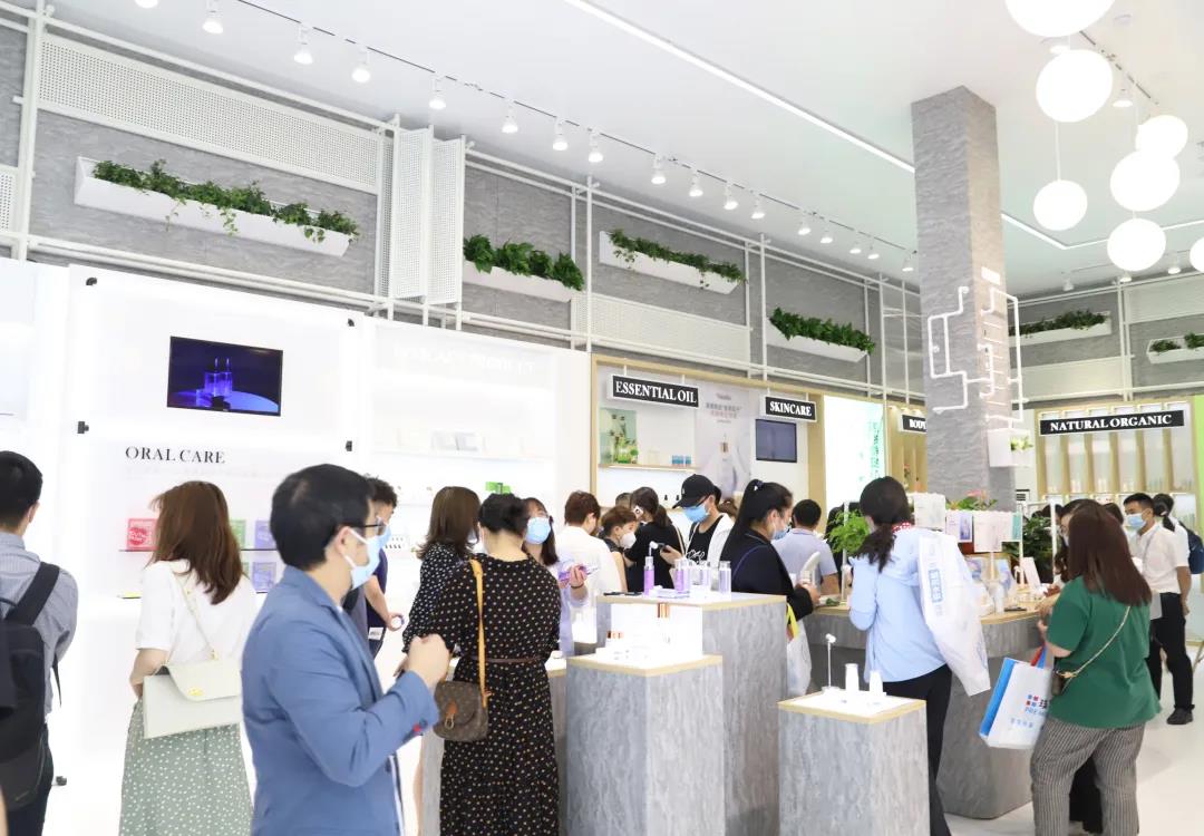 創(chuàng)意加碼 科技賦能 | 棟方股份第26屆上海美博會(huì)圓滿收官！